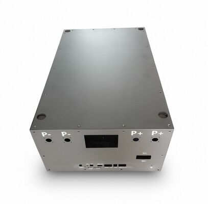 Ντουλάπι αποθήκευσης ενέργειας από λαμαρίνα με επίστρωση πούδρας, προσφέρει υψηλή ανθεκτικότητα, ιδανικό για σκληρά περιβάλλοντα και εκτεταμένη διάρκεια ζωής